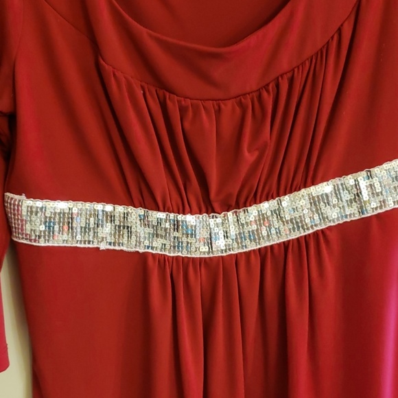 Red elegant top - Picture 2 of 4